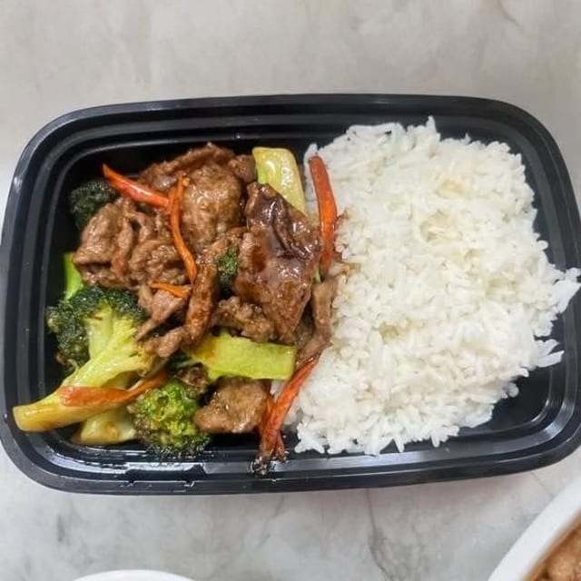 Beef Broccoli with Garlic.