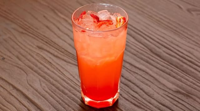 Strawdaddy Lemonade.